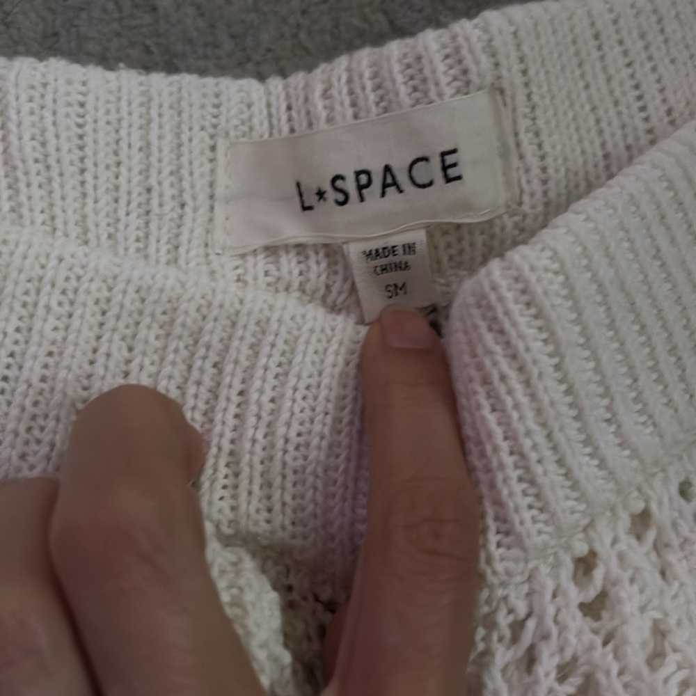 LSPACE Golden Hour Pant in Cream
NWOT size small retail $165 - Picture 5 of 6